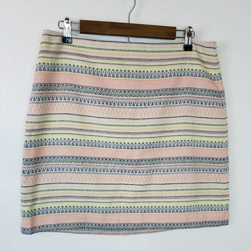 Ann Taylor Multicolor Geometric Mini skirt Sz.12